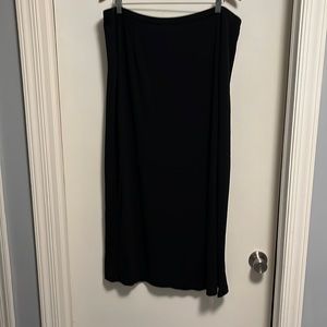 Long Straight Silhouette Black Skirt